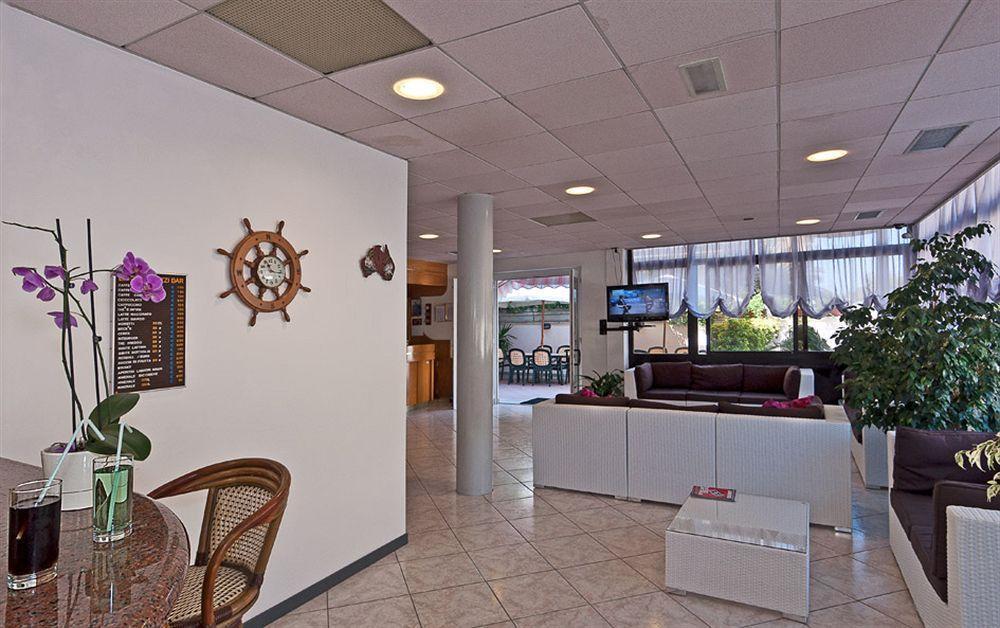 Hotel Prestige Lido di Camaiore Exteriör bild
