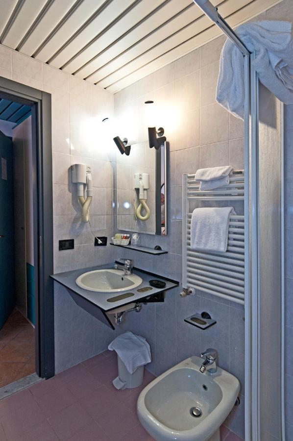 Hotel Prestige Lido di Camaiore Rum bild
